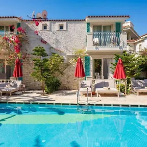 Lake House Swim up Standart Room